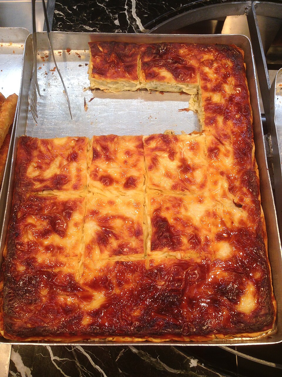 Patlıcanlı Kıymalı Börek Tarifi